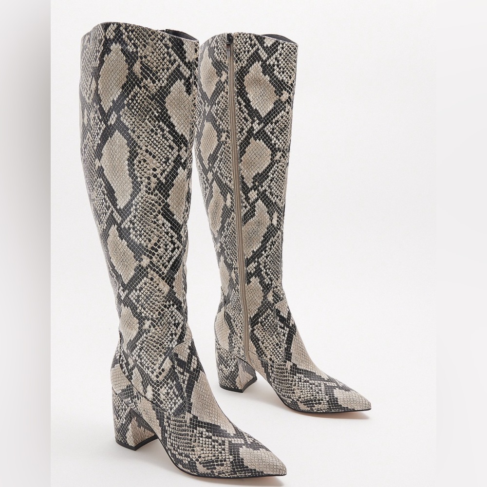 Marc Fisher, Retie2 Boots, Snake Print, Size - 6m - image 1